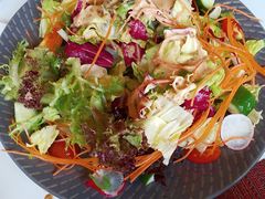 经典凯撒沙拉配香脆火腿-WOLFGANG PUCK KITCHEN & BAR(迪士尼小镇店)