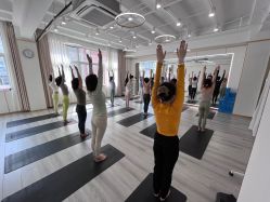 -亚太瑜伽普拉提学院