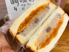 芋泥肉松三明治-啊噗吐呦现场烘焙(麦凯乐店)