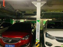 -徐汇日月光地下停车场