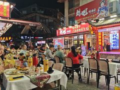 -刘姐啤酒鱼民族演艺餐厅(西街总店)