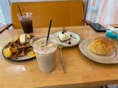 冰淇淋华夫饼-灯塔咖啡馆BOOK·Coffee Shop