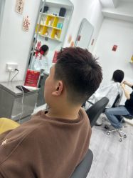 -LILI·HAIR SALON理理造型