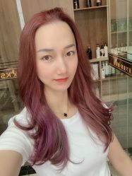 -天下皇剪新潇洒美容美发