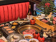 -铭牛烧肉·和牛海鲜自助(高新月牙湖店)