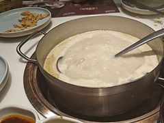 -洪氏嗨捞·猪肚鸡火锅(阳光天地店)