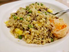 菠萝牛肉炒饭-佰搭果·广式茶餐厅(西华路店)