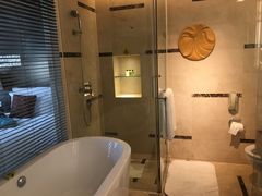 -青岛海尔洲际酒店