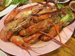 -J Daeng Seafood