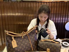 -聚云奢二手奢侈品黄金手表包包回收·中古店(上海店)
