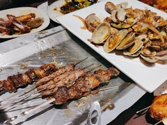 -三个大叔烤羊肉串·歌手驻唱·碳烤鲜肉(西三旗店)