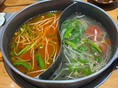 鸳鸯锅-苗阿哥酸汤牛肉火锅(体育场店)