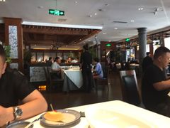 -八府香鸭·啫啫煲(华山路店)