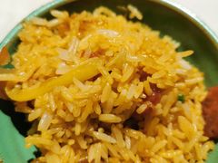 广式腊味煲仔饭-狐狸爱上椰子鸡(滨江星光大道店)