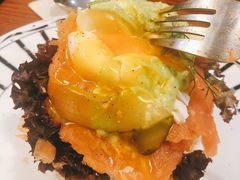 三文鱼水波蛋松饼-AFS Cafe & Canteen(闽江二路店)