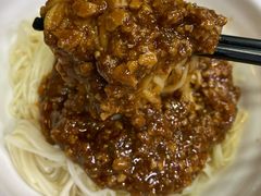 炸酱拌面-食惠里小笼包面馆(越秀店)