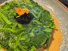 芥油菠菜配鱼子酱-咖梦餐厅 COMENG RESTAURANT