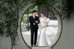 -雪中彩影婚纱摄影·微光艺术中心