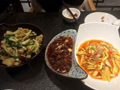 -万重锦·人文川菜馆(骡马市店)