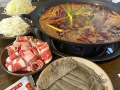 -黄潇洒老火锅(九眼桥宏济巷店)