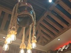 -老牌坊云南鱼豆花火锅(爱建店)