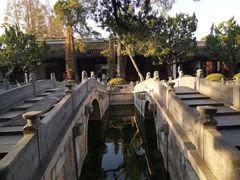 -汇龙潭