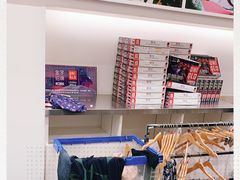-优衣库(东莞汇一城店)