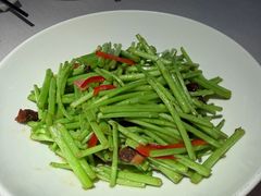 羊肚菌炒藜蒿-云腾食府·云南菜