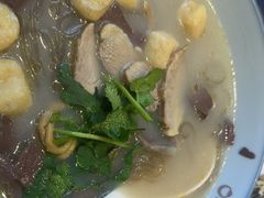 -小杨生煎(金山百联购物中心3楼店)
