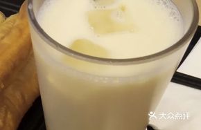 Red Date and Goji Berry Soy Milk with Fried Dough Sticks