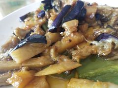 -华龙特色大骨鸡农家菜馆