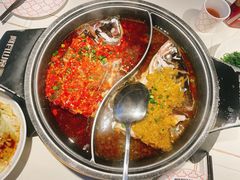 -阿瓦山寨·湘菜现炒·剁椒鱼头王(咸阳总店)