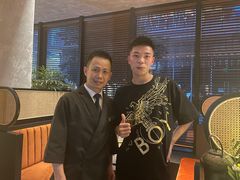 -铭牛烧肉·和牛海鲜自助(高新月牙湖店)