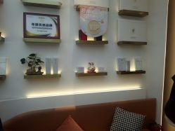 -万阡国际专业祛斑·祛痣·祛疤连锁