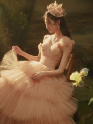 -艾米丽婚纱礼服