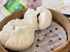 蜜汁叉烧包-万山楼海鲜酒家·二十三年老字号