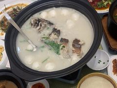 -香山湖家家宴(中山陵店)