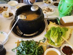 -鲁朗纳麦石锅鸡庄园