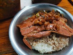 -梁阿婆廿年老牌扣肉糯米饭