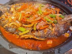 -鸣记脆皮烤鱼·海鲜烤鱼(三八广场店)