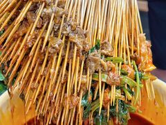 -拈签一笑黄牛肉辣卤串串
