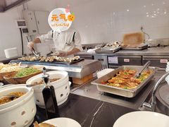 自助取餐区-天际餐厅(广州珠江新城假日酒店)