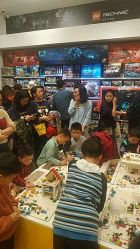 -乐高品牌旗舰店(人民广场店)