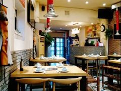 大堂-超越炭火牛蛙火锅鸡(河东店)