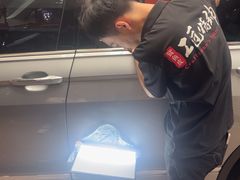 -鲨鱼皮汽车凹陷玻璃修复(静安店)