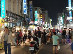 -六合夜市