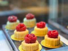 -雍容荟活帝王蟹活龙虾自助(苏宁旗舰店)