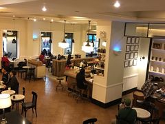 大堂-星巴克臻选(广州沙面店)