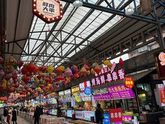 -鸿通城购物中心