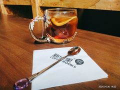 -新华里咖啡书吧(新华书店小寨店)